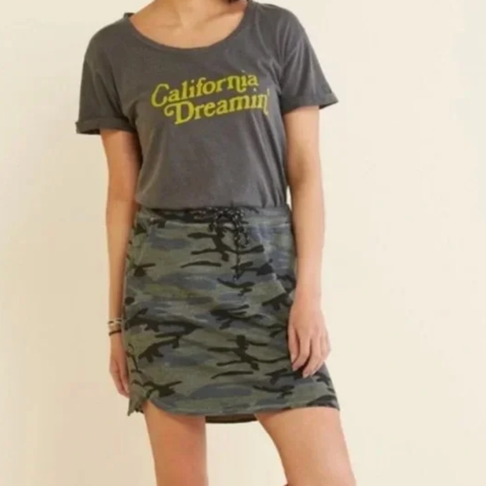 * | Sundry | Green Camo Saturday Skirt, Camouflage Mini Knit Skirt. Size 1.